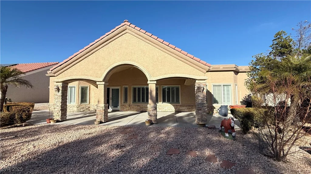 8821 Sandspring, Las Vegas, NV 89134
