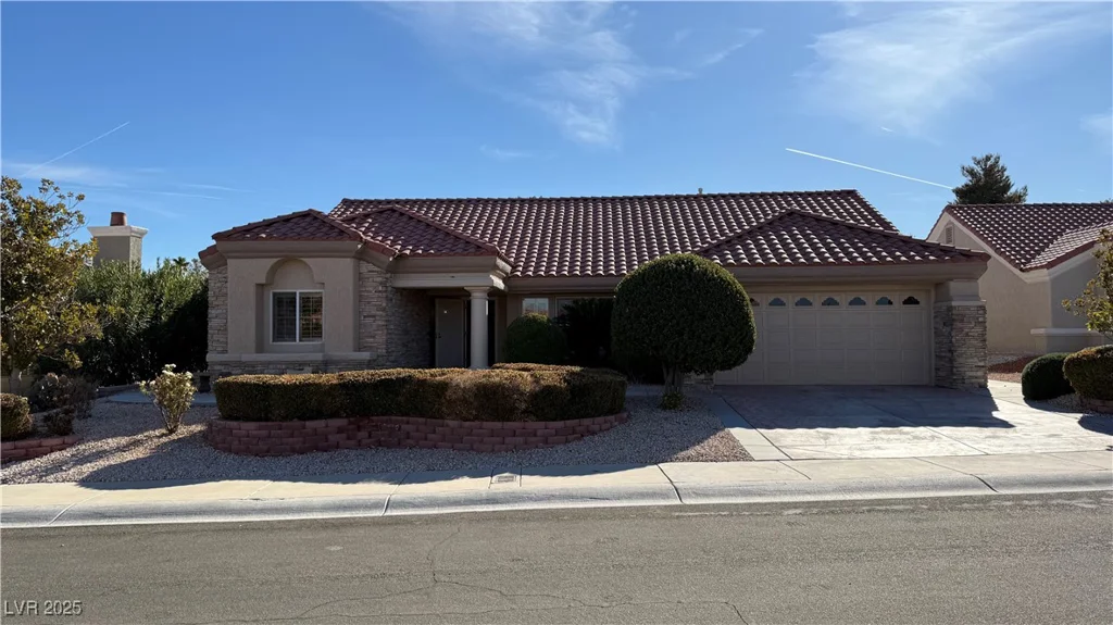 8821 Sandspring, Las Vegas, NV 89134