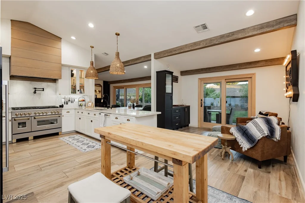 3227 Paintedhills, Las Vegas, NV 89120