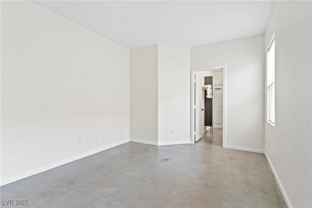9420 Plover Falls, Las Vegas, NV 89149