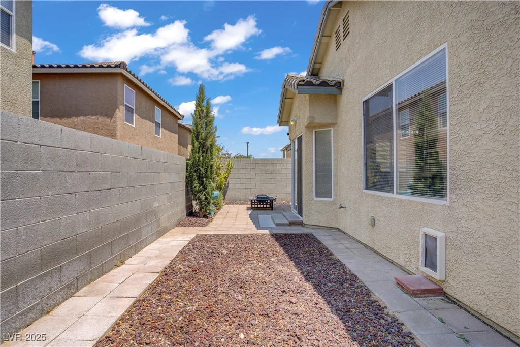 9420 Plover Falls, Las Vegas, NV 89149