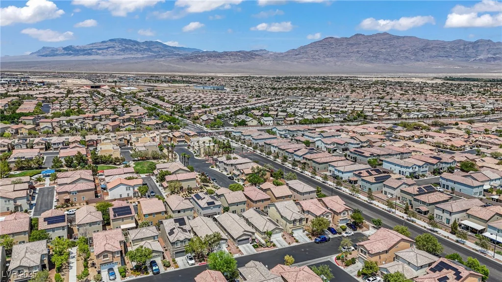 9420 Plover Falls, Las Vegas, NV 89149