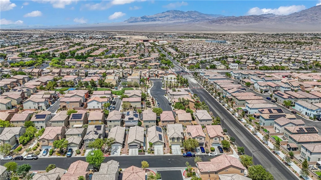 9420 Plover Falls, Las Vegas, NV 89149