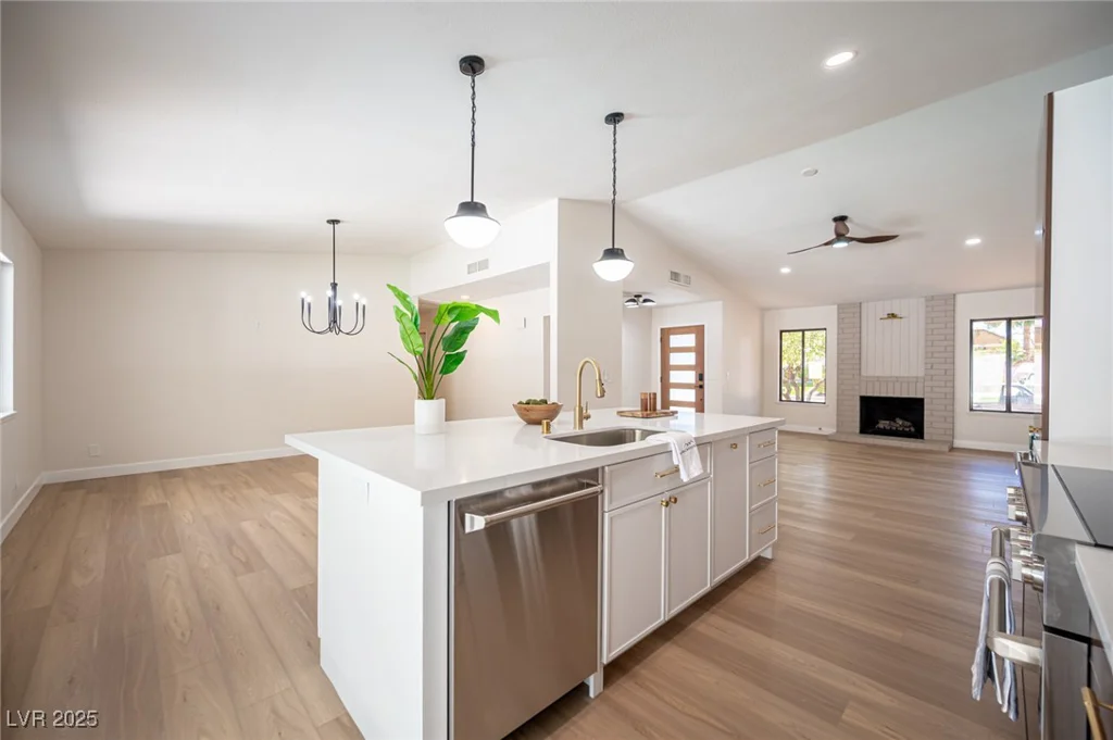 4594 Cabo, Las Vegas, NV 89121