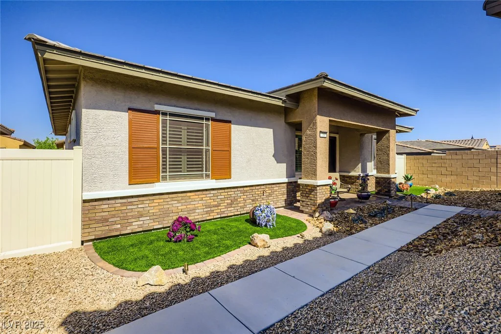 750 Agave Falls, Henderson, NV 89011