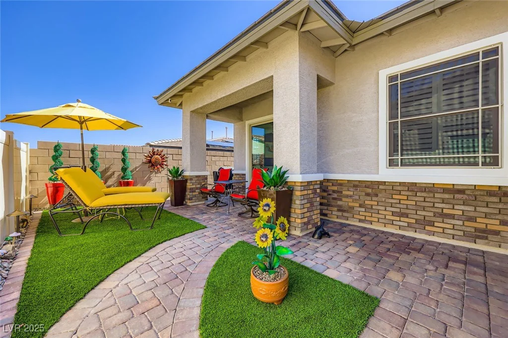 750 Agave Falls, Henderson, NV 89011
