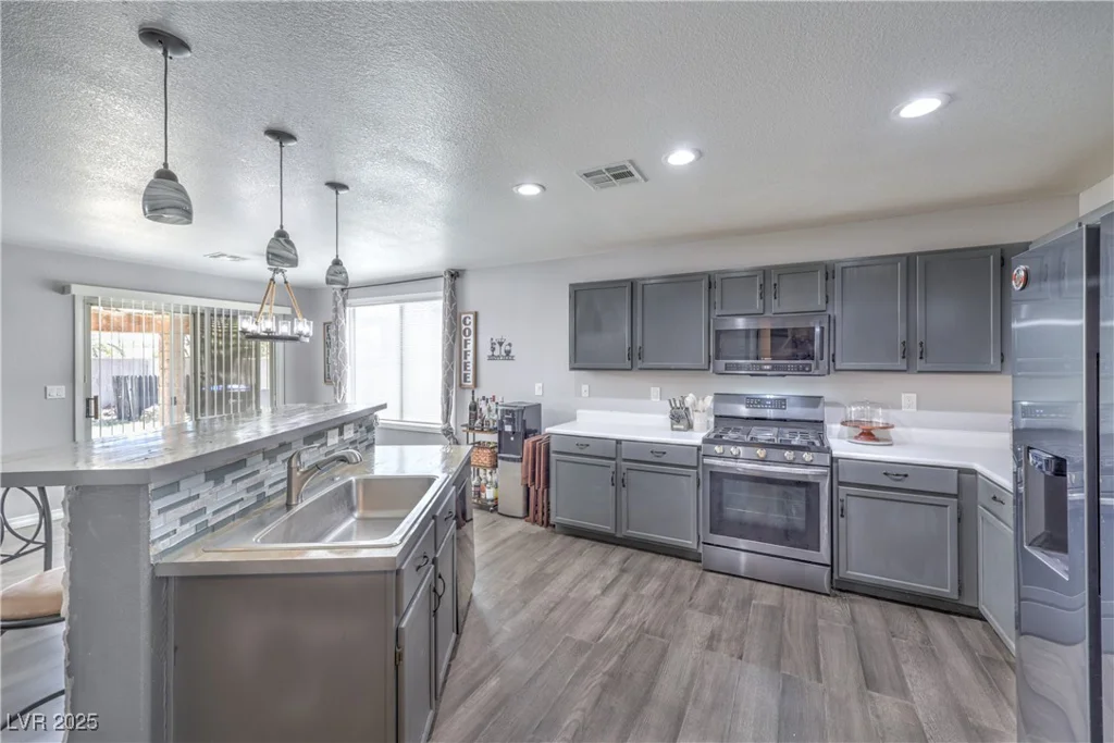 701 Tonin, North Las Vegas, NV 89031