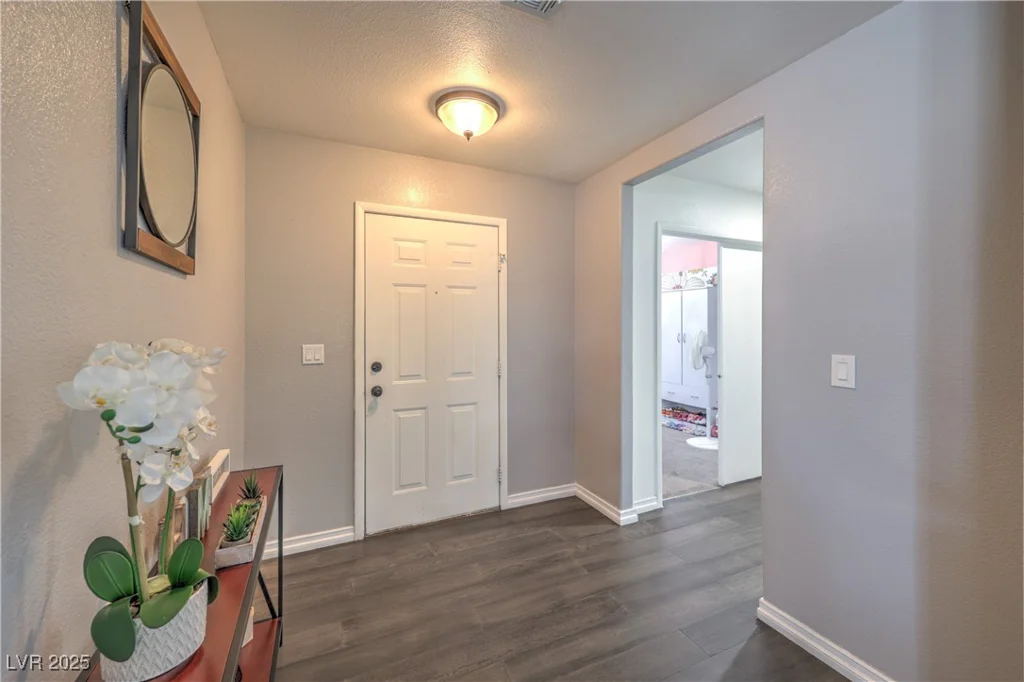 701 Tonin, North Las Vegas, NV 89031