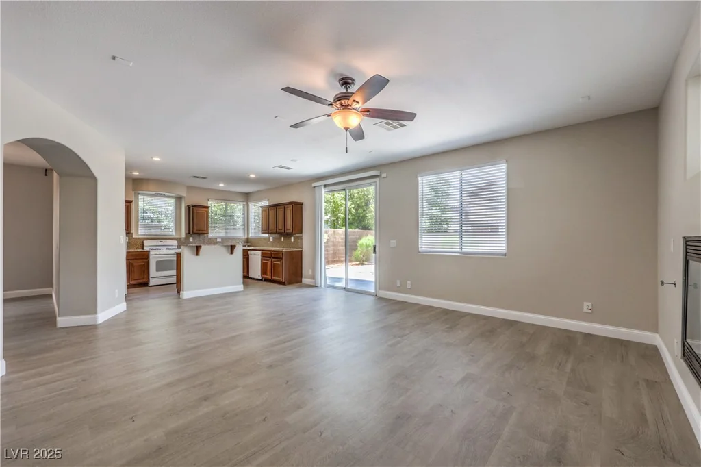 585 Foster Springs, Las Vegas, NV 89148