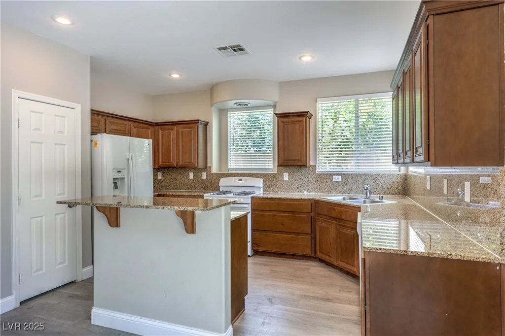 585 Foster Springs, Las Vegas, NV 89148
