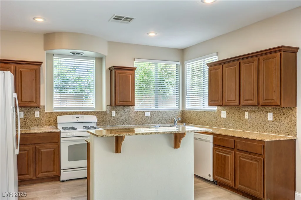 585 Foster Springs, Las Vegas, NV 89148