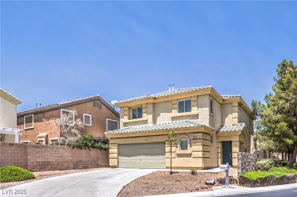 585 Foster Springs, Las Vegas, NV 89148