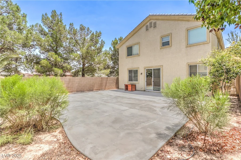 585 Foster Springs, Las Vegas, NV 89148