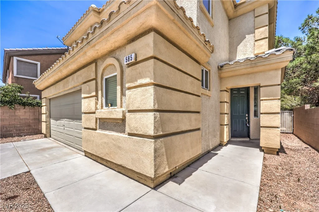 585 Foster Springs, Las Vegas, NV 89148