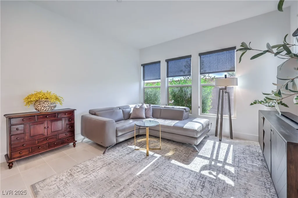 9881 Agate Creek, Las Vegas, NV 89141