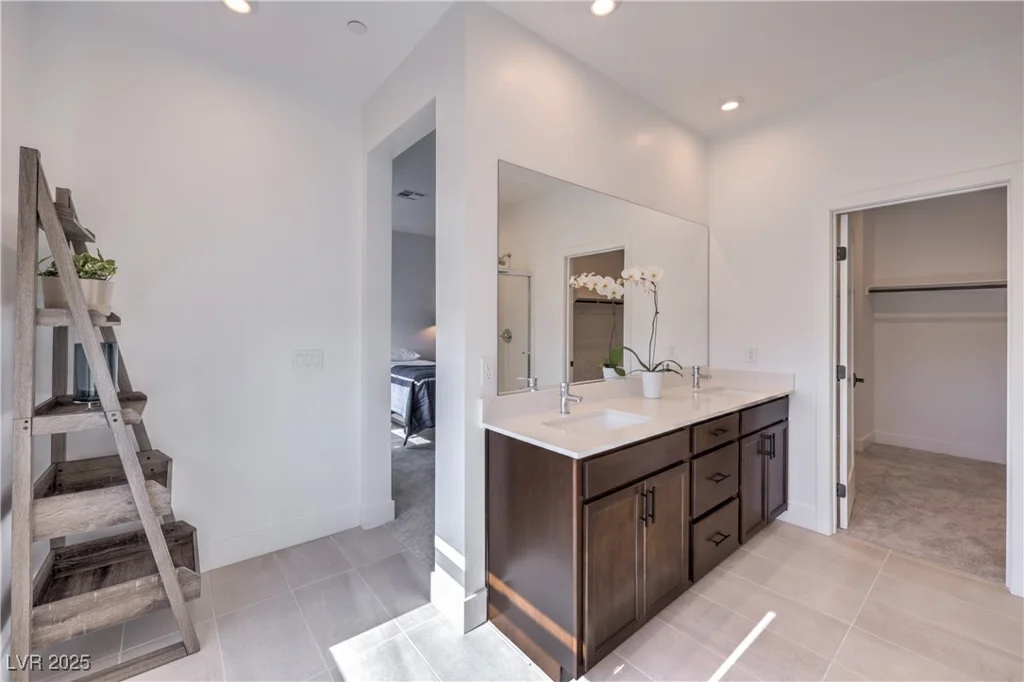 9881 Agate Creek, Las Vegas, NV 89141