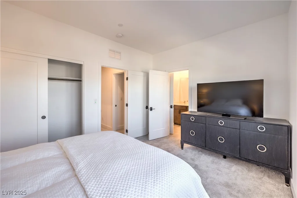 9881 Agate Creek, Las Vegas, NV 89141