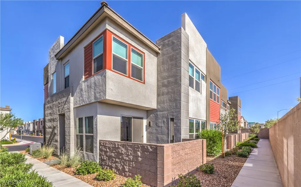 9881 Agate Creek, Las Vegas, NV 89141