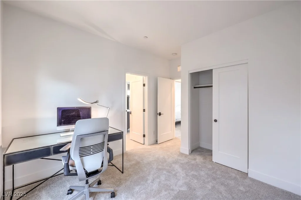 9881 Agate Creek, Las Vegas, NV 89141