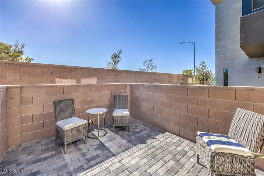 9881 Agate Creek, Las Vegas, NV 89141