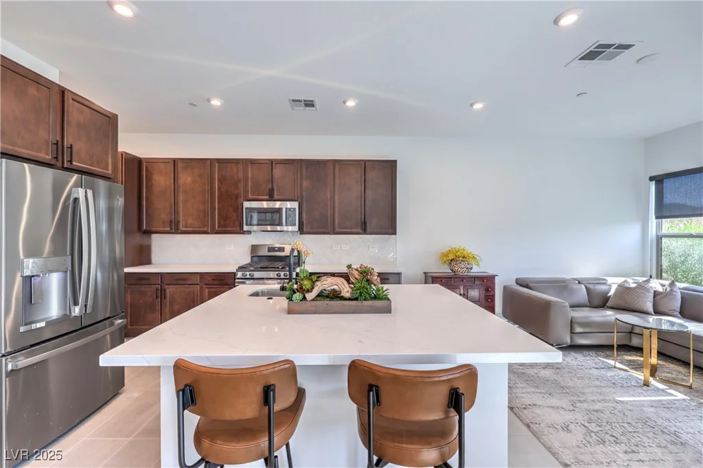 9881 Agate Creek, Las Vegas, NV 89141