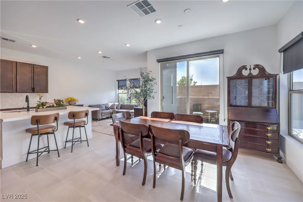 9881 Agate Creek, Las Vegas, NV 89141