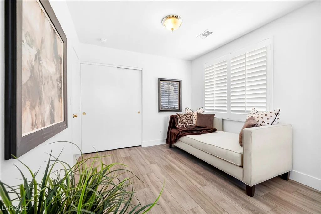 304 Desert Knolls, Henderson, NV 89014