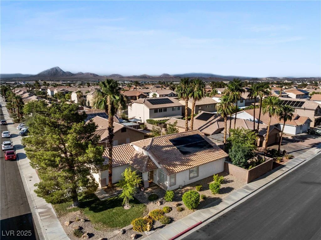304 Desert Knolls, Henderson, NV 89014