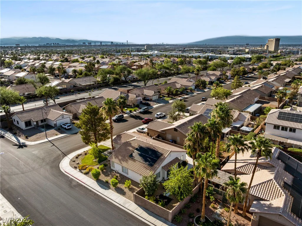 304 Desert Knolls, Henderson, NV 89014