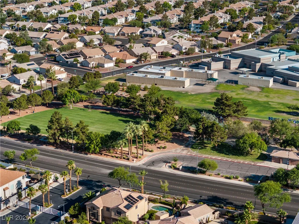 304 Desert Knolls, Henderson, NV 89014