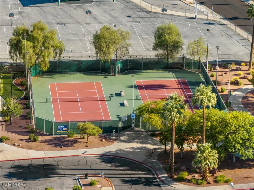 304 Desert Knolls, Henderson, NV 89014