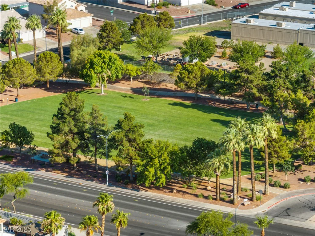 304 Desert Knolls, Henderson, NV 89014