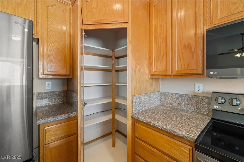 2431 Dandelion, Pahrump, NV 89048