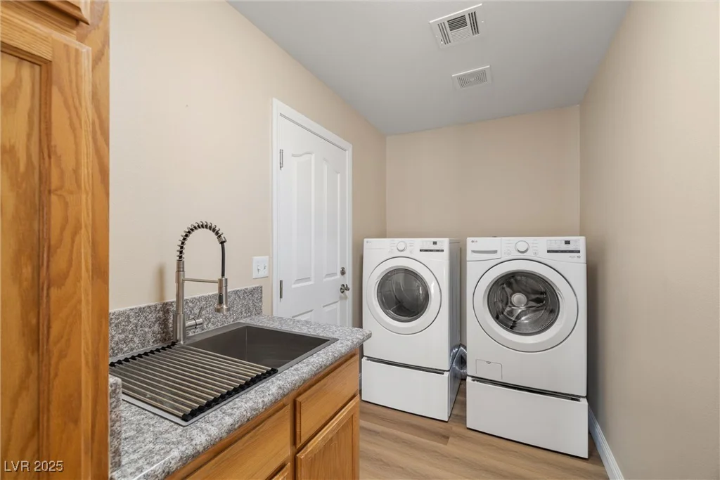 2431 Dandelion, Pahrump, NV 89048
