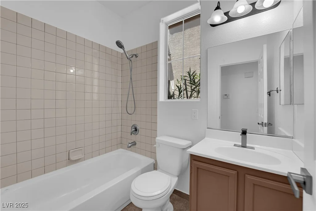 11010 Santorini, Las Vegas, NV 89141
