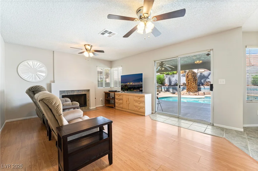 1337 Maplegrove, Las Vegas, NV 89108