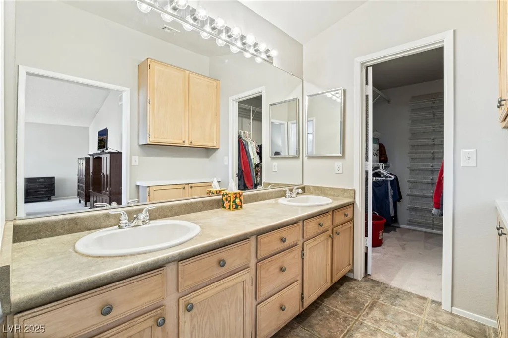 1337 Maplegrove, Las Vegas, NV 89108