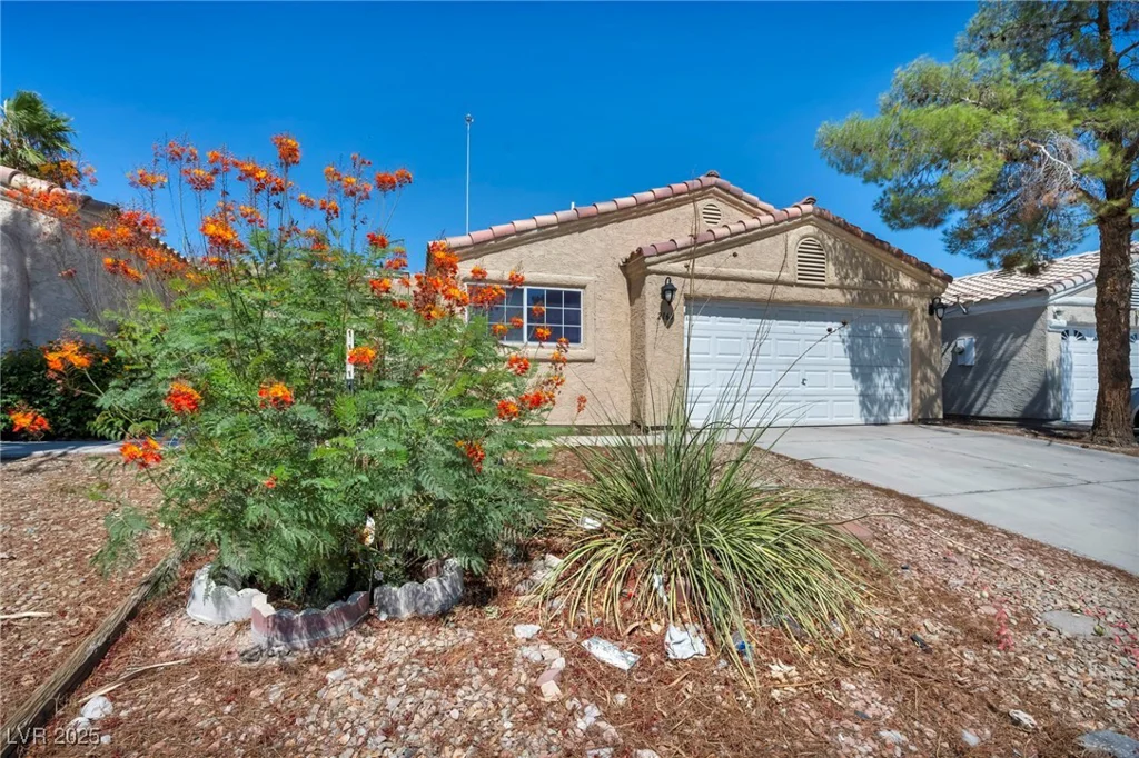 2165 Saint Paul, Las Vegas, NV 89104