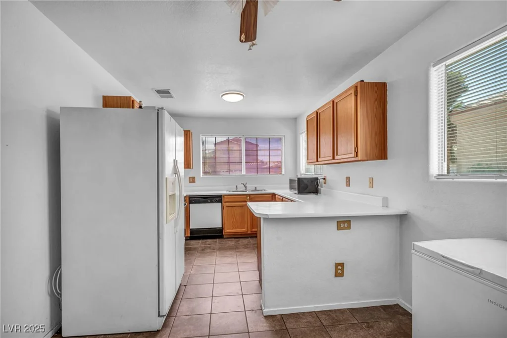 2165 Saint Paul, Las Vegas, NV 89104