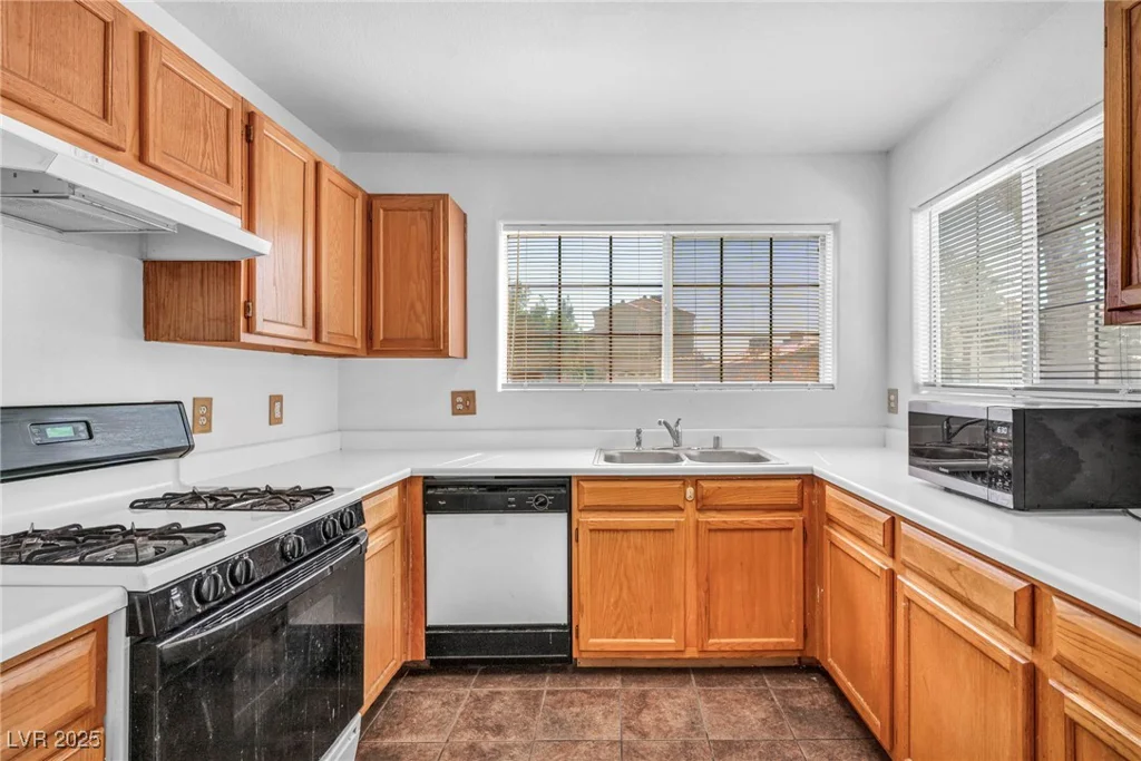 2165 Saint Paul, Las Vegas, NV 89104