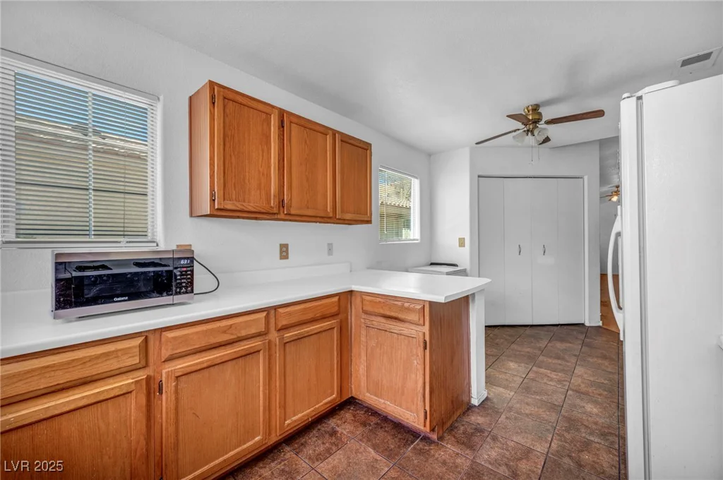 2165 Saint Paul, Las Vegas, NV 89104