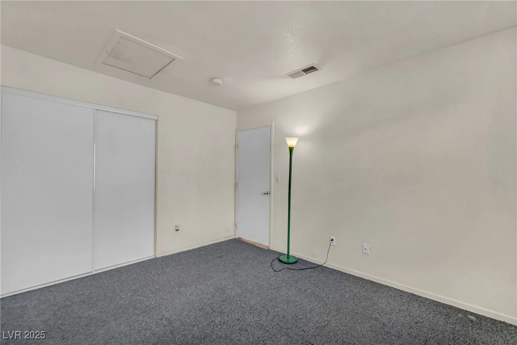 2165 Saint Paul, Las Vegas, NV 89104