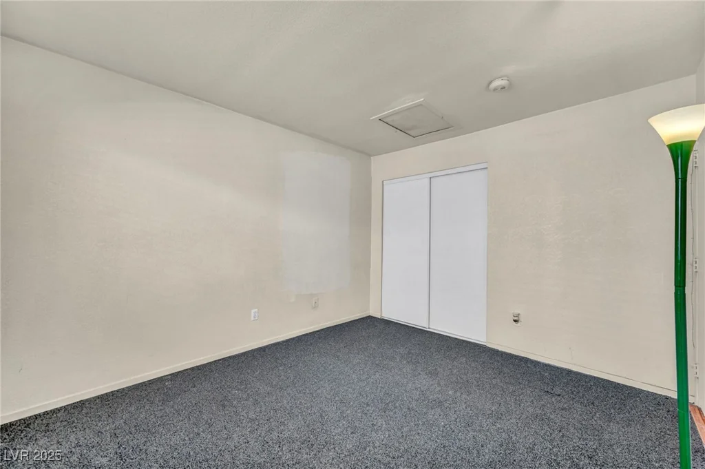 2165 Saint Paul, Las Vegas, NV 89104