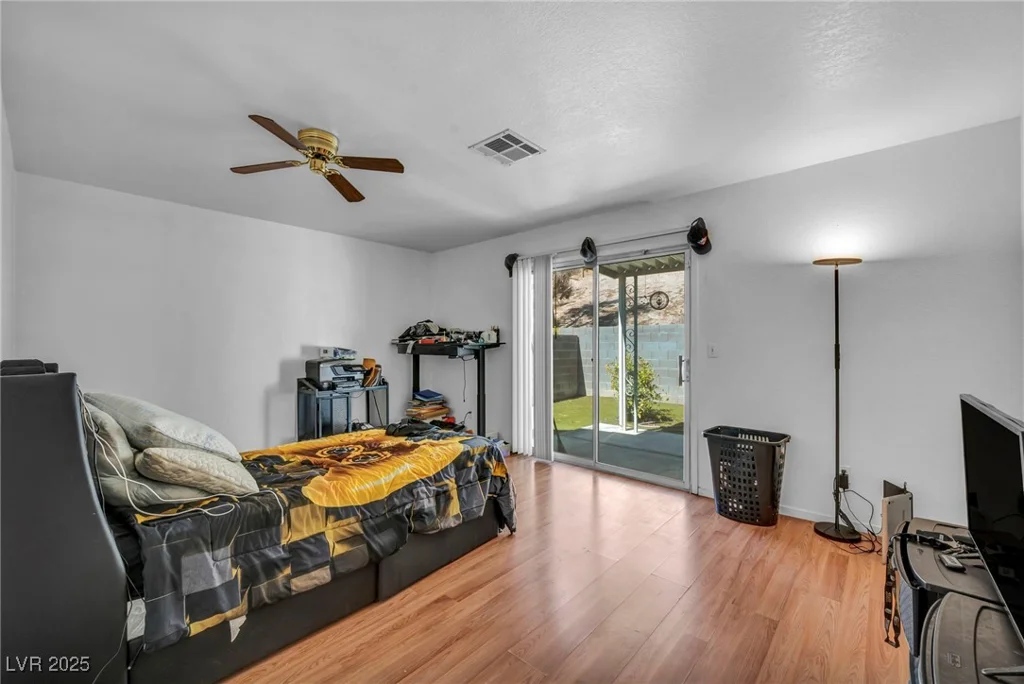 2165 Saint Paul, Las Vegas, NV 89104