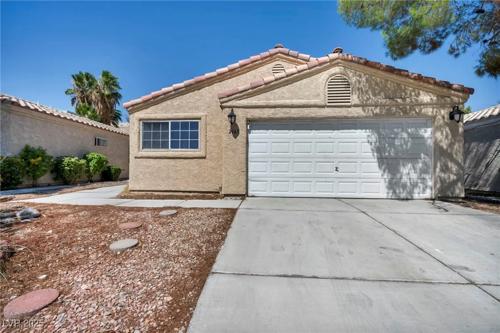 2165 Saint Paul, Las Vegas, NV 89104