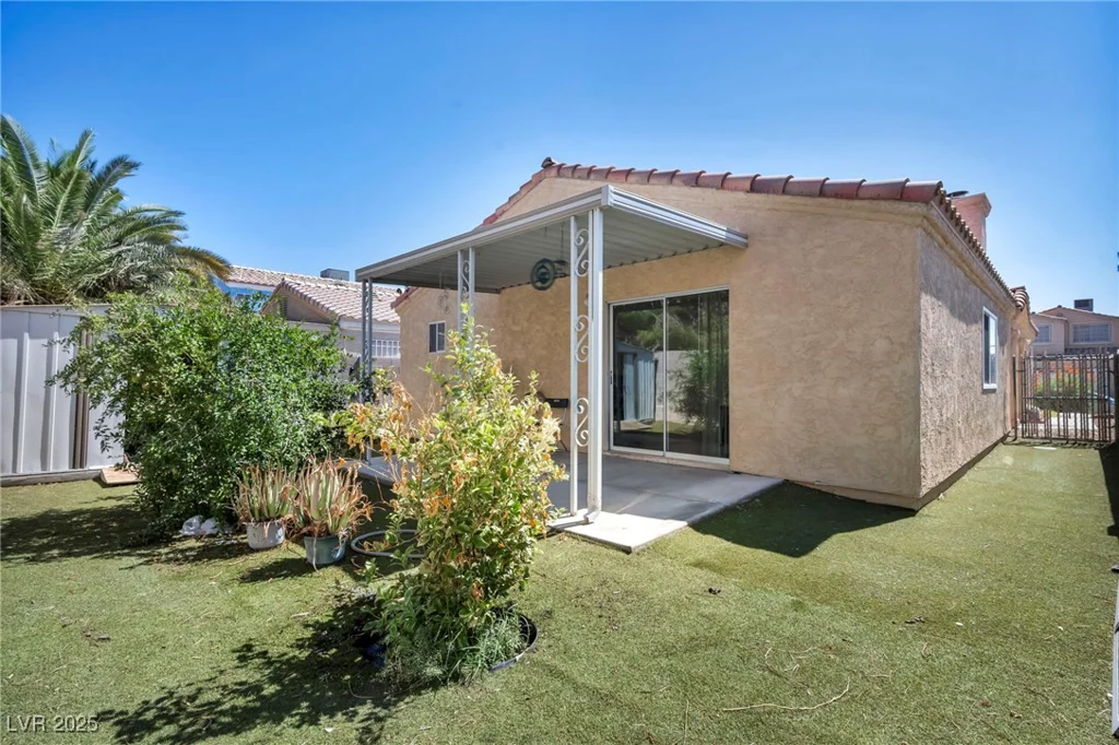 2165 Saint Paul, Las Vegas, NV 89104