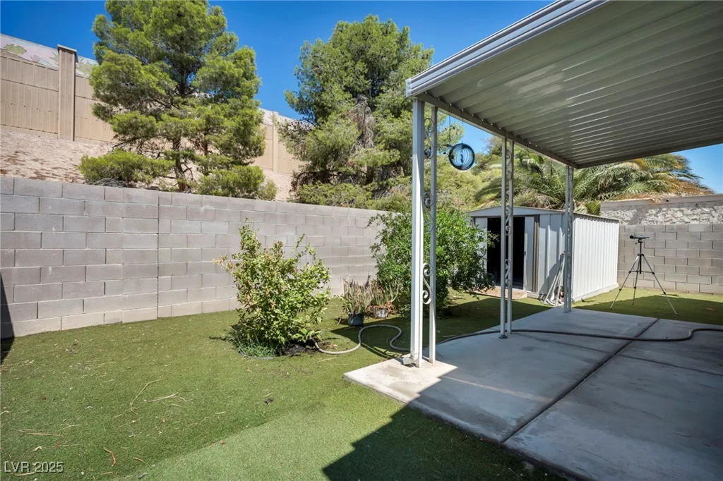 2165 Saint Paul, Las Vegas, NV 89104