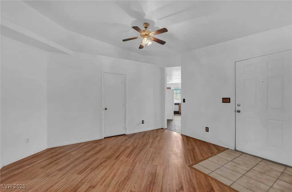 2165 Saint Paul, Las Vegas, NV 89104