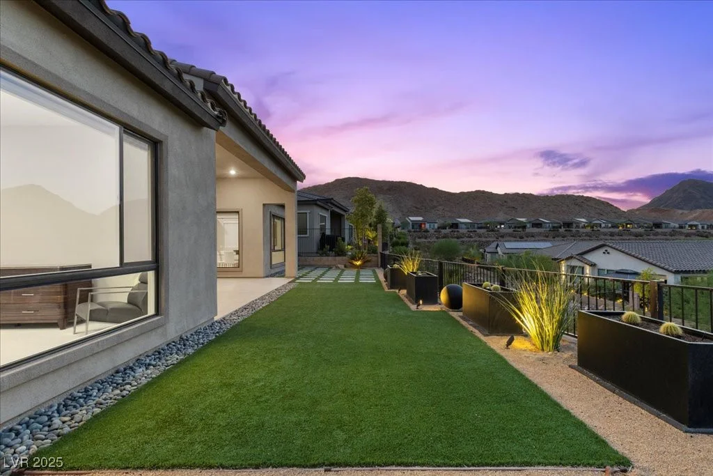 70 Aster Beach, Henderson, NV 89011