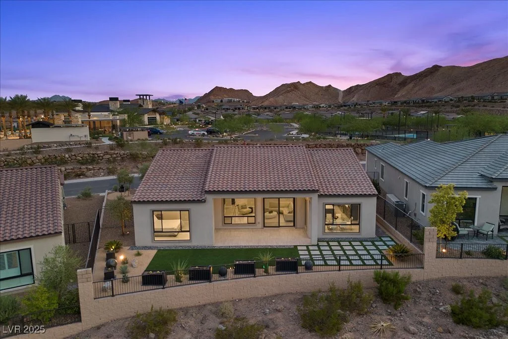 70 Aster Beach, Henderson, NV 89011